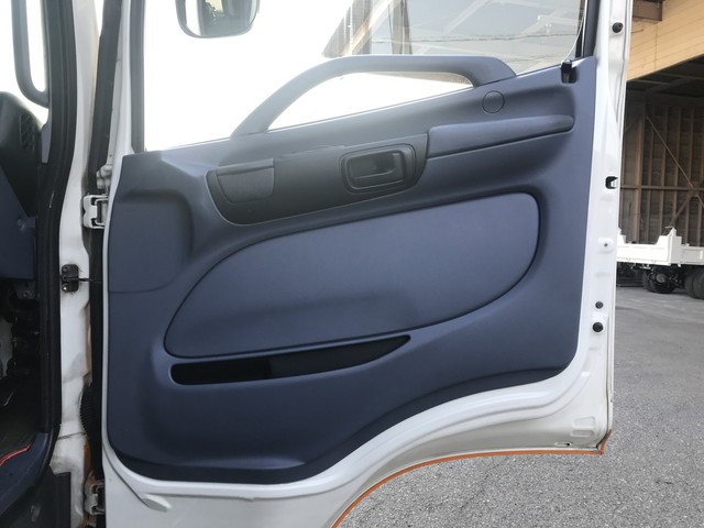 日野レンジャーキャリアカー増トン（6t・8t）[写真28]