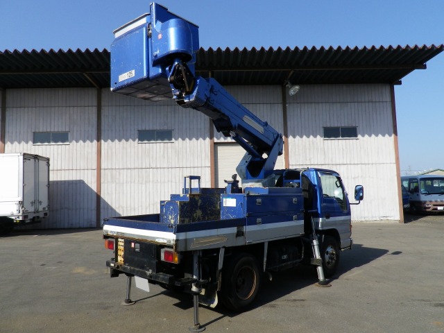 いすゞエルフ高所作業車小型（2t・3t）[写真02]