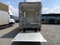 いすゞエルフアルミバン小型（2t・3t）[写真02]