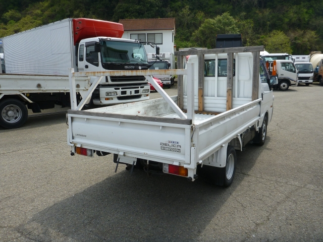 三菱その他の車種平ボディ小型（2t・3t）[写真02]