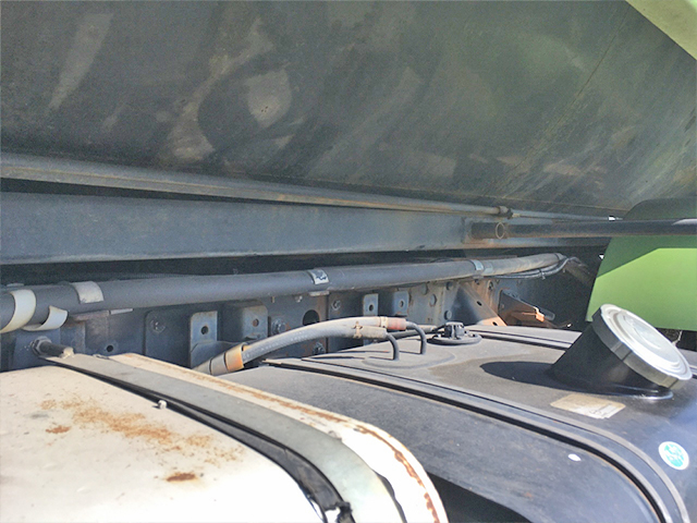 日野レンジャーパッカー車（塵芥車）中型（4t）[写真11]