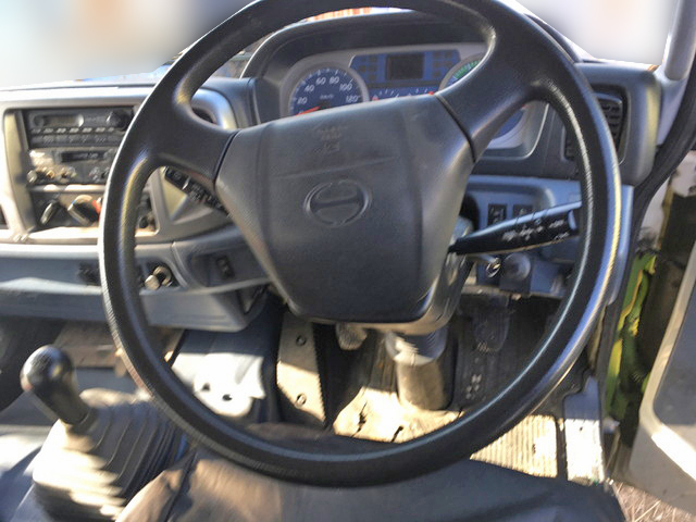 日野レンジャーパッカー車（塵芥車）中型（4t）[写真22]