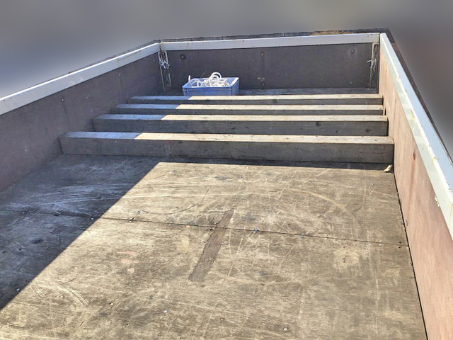 日産アトラス平ボディ小型（2t・3t）[写真07]