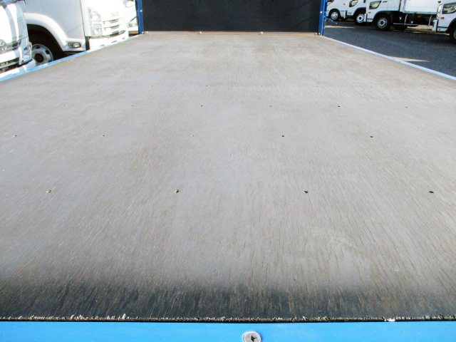 日野デュトロ平ボディ小型（2t・3t）[写真11]