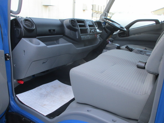 日野デュトロ平ボディ小型（2t・3t）[写真28]