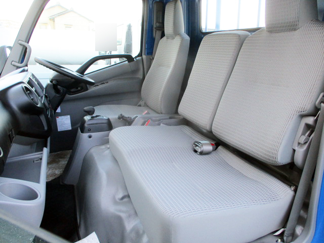 日野デュトロ平ボディ小型（2t・3t）[写真29]