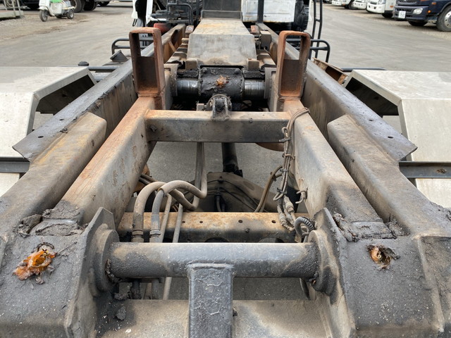 日野レンジャーアームロール中型（4t）[写真13]