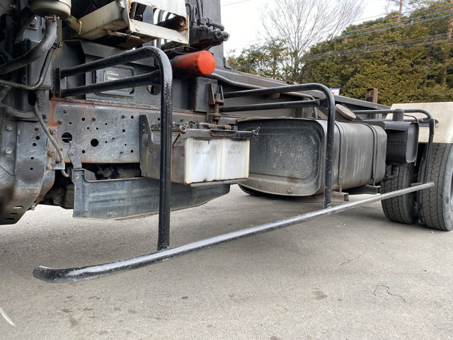 日野レンジャーアームロール中型（4t）[写真15]