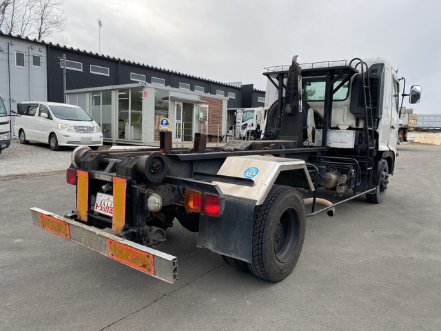 日野レンジャーアームロール中型（4t）[写真02]