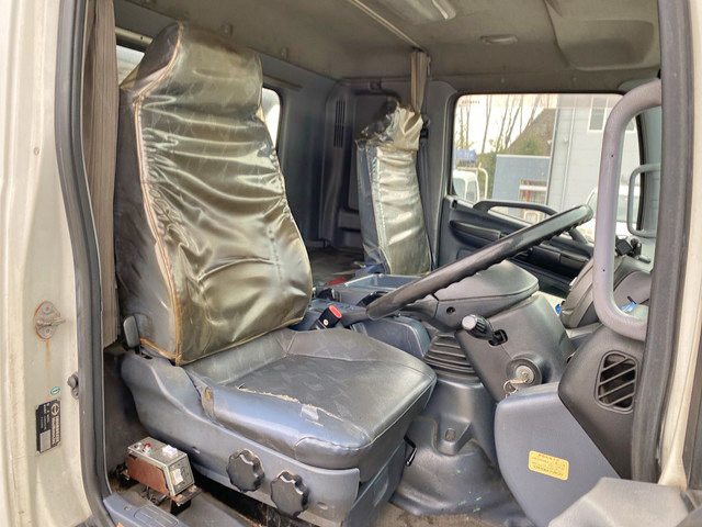 日野レンジャーアームロール中型（4t）[写真29]