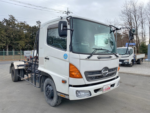 日野レンジャーアームロール中型（4t）[写真03]