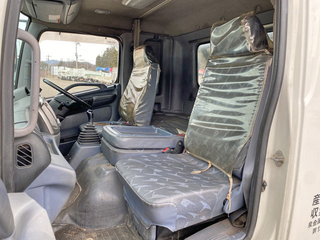 日野レンジャーアームロール中型（4t）[写真31]