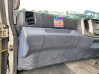 日野レンジャーアームロール中型（4t）[写真32]