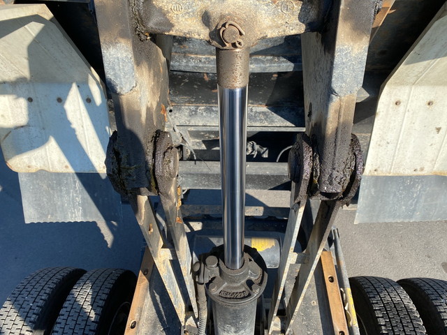 いすゞフォワードダンプ中型（4t）[写真18]