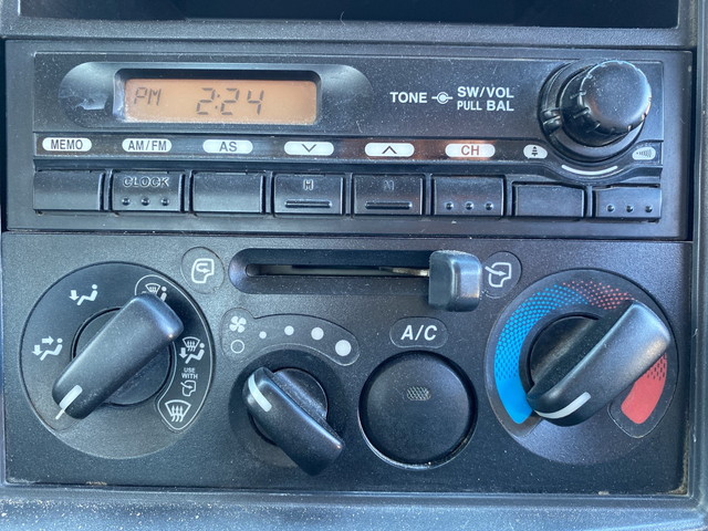 いすゞフォワードダンプ中型（4t）[写真37]