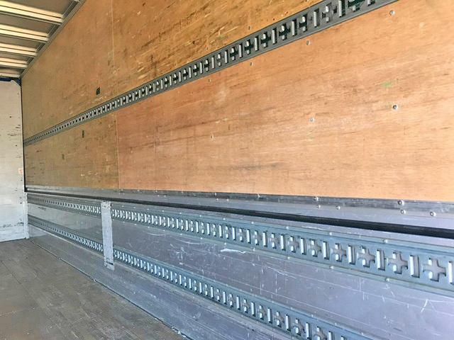 日野レンジャーアルミウイング中型（4t）[写真14]