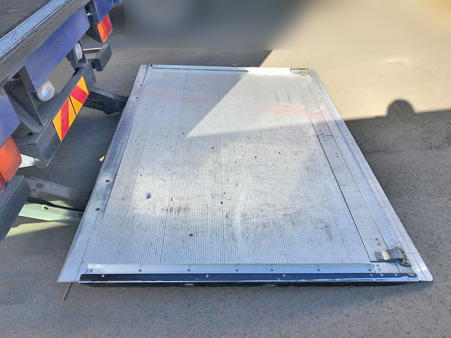 日野レンジャーアルミウイング中型（4t）[写真17]