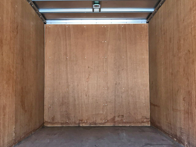 三菱ふそうキャンターアルミバン小型（2t・3t）[写真11]