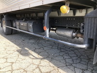 三菱ふそうキャンターアルミバン小型（2t・3t）[写真17]