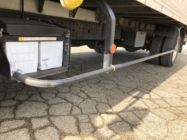 三菱ふそうキャンターアルミバン小型（2t・3t）[写真18]