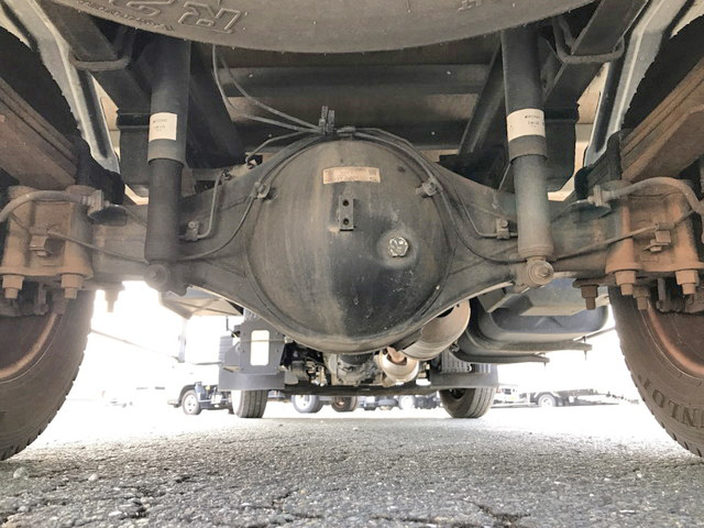 三菱ふそうキャンターアルミバン小型（2t・3t）[写真20]