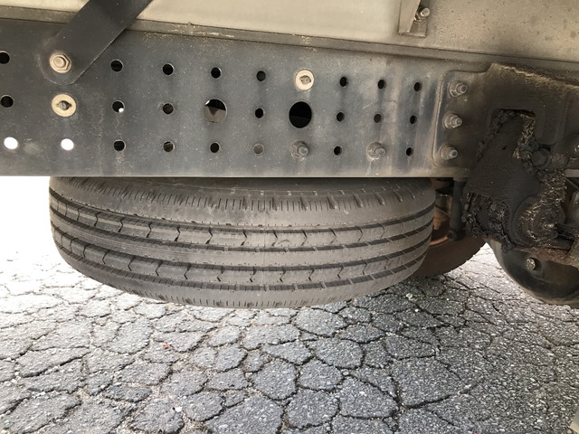 三菱ふそうキャンターアルミバン小型（2t・3t）[写真21]