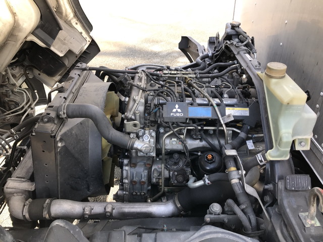 三菱ふそうキャンターアルミバン小型（2t・3t）[写真25]