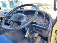 いすゞギガアルミウイング大型（10t）[写真33]