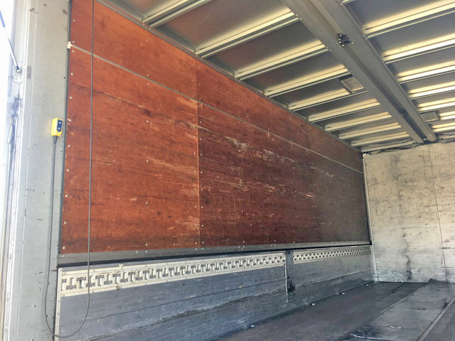 いすゞフォワードアルミウイング中型（4t）[写真11]