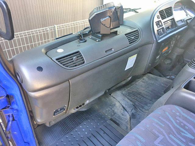 いすゞフォワードアルミウイング中型（4t）[写真31]