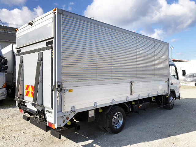 三菱ふそうキャンターアルミウイング小型（2t・3t）[写真02]