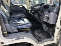 三菱ふそうキャンターアルミウイング小型（2t・3t）[写真20]