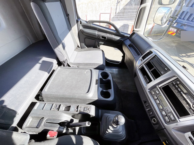 日野レンジャーセルフクレーン4段増トン（6t・8t）[写真31]