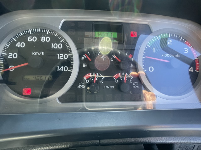 日野レンジャーセルフクレーン4段増トン（6t・8t）[写真35]