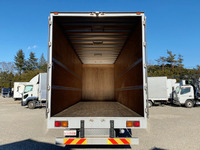 いすゞフォワードアルミバン中型（4t）[写真10]