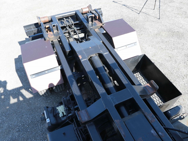 三菱ふそうキャンターコンテナ専用車小型（2t・3t）[写真06]