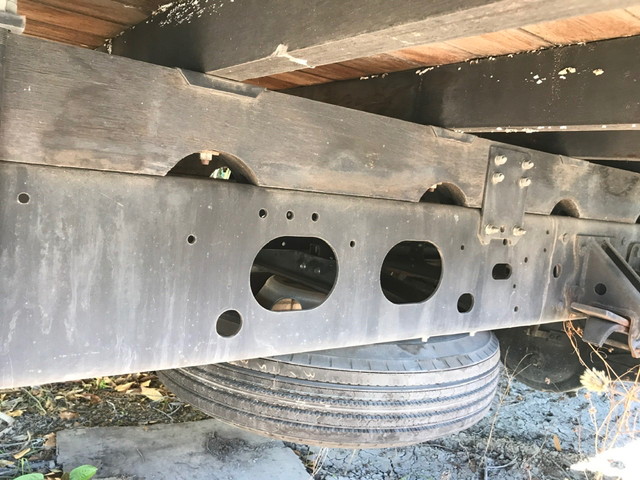 いすゞフォワードアルミブロック中型（4t）[写真15]