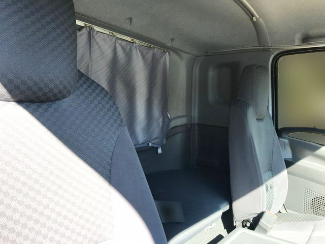 いすゞフォワードアルミブロック中型（4t）[写真21]