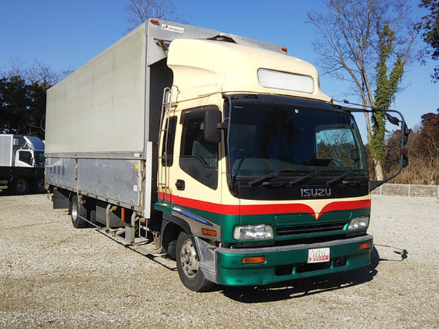 いすゞフォワード幌ウイング中型（4t）[写真03]