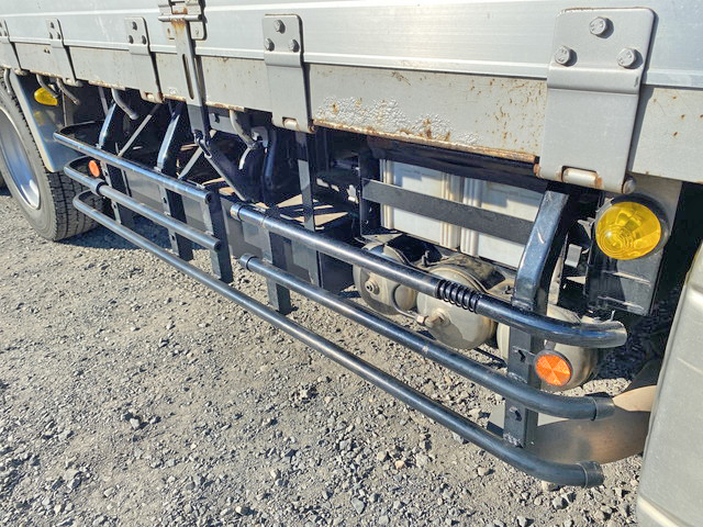 UDトラックスクオンアルミブロック大型（10t）[写真15]