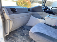 UDトラックスクオンアルミブロック大型（10t）[写真29]