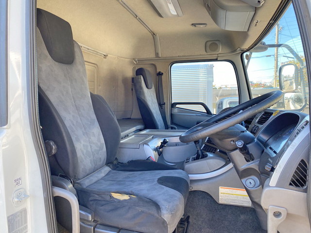 UDトラックスクオンアルミブロック大型（10t）[写真32]