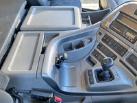 UDトラックスクオンアルミブロック大型（10t）[写真35]