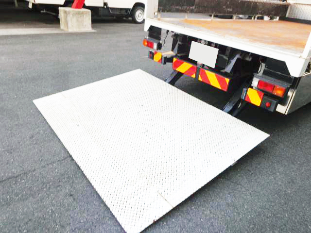 三菱ふそうキャンタークレーン5段小型（2t・3t）[写真10]