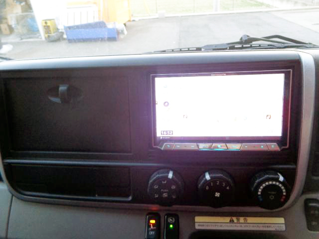 三菱ふそうキャンタークレーン5段小型（2t・3t）[写真14]