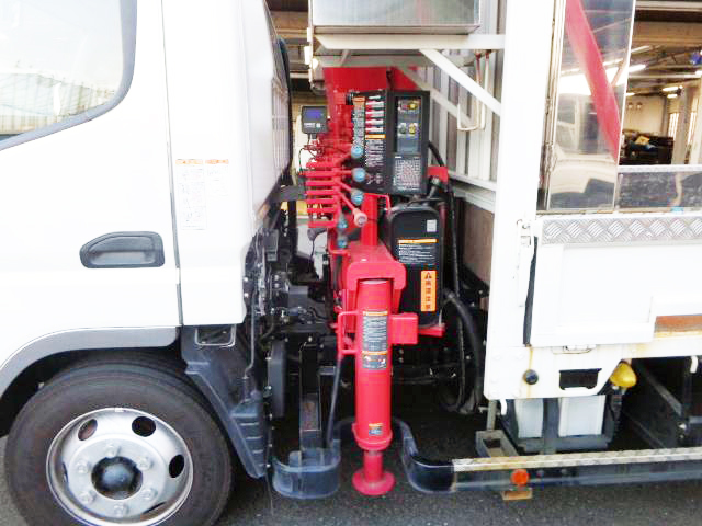 三菱ふそうキャンタークレーン5段小型（2t・3t）[写真06]