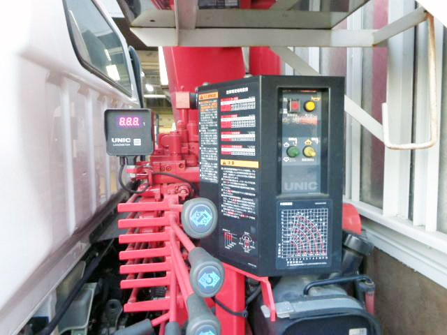 三菱ふそうキャンタークレーン5段小型（2t・3t）[写真07]