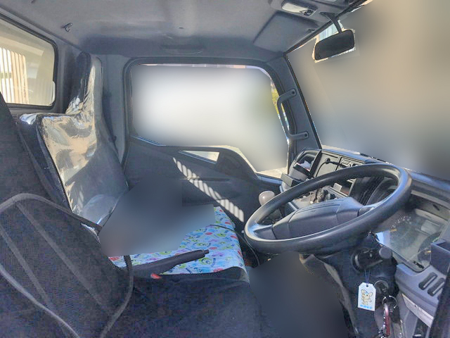 三菱ふそうキャンターダンプ小型（2t・3t）[写真24]