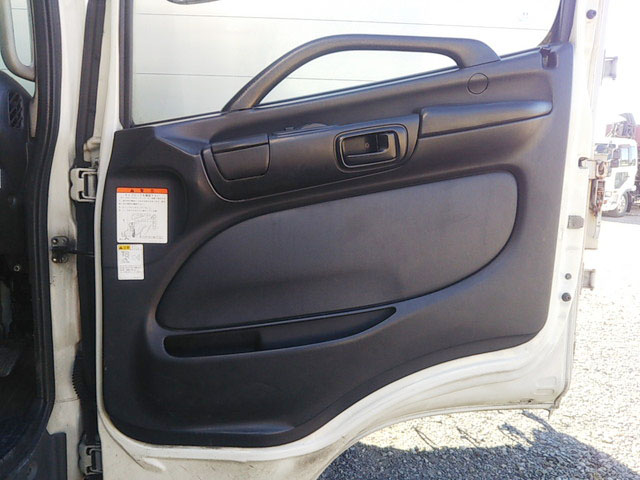 日野レンジャー冷凍車（冷蔵車）中型（4t）[写真29]