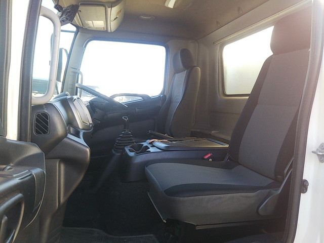 日野レンジャー冷凍車（冷蔵車）中型（4t）[写真30]